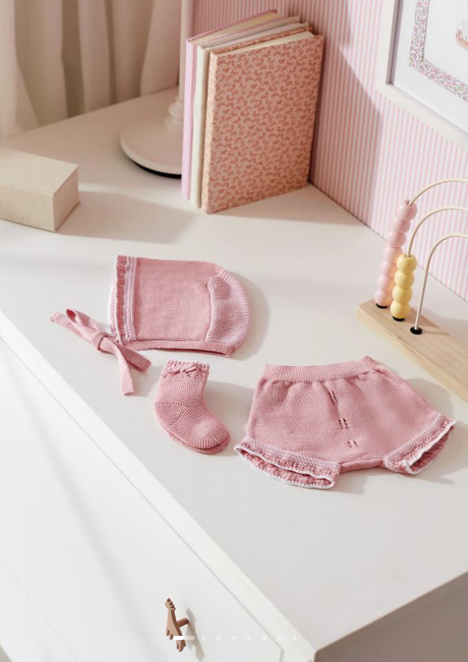 Mayoral kız bebek şort şapka çorap 3 lü set 9617