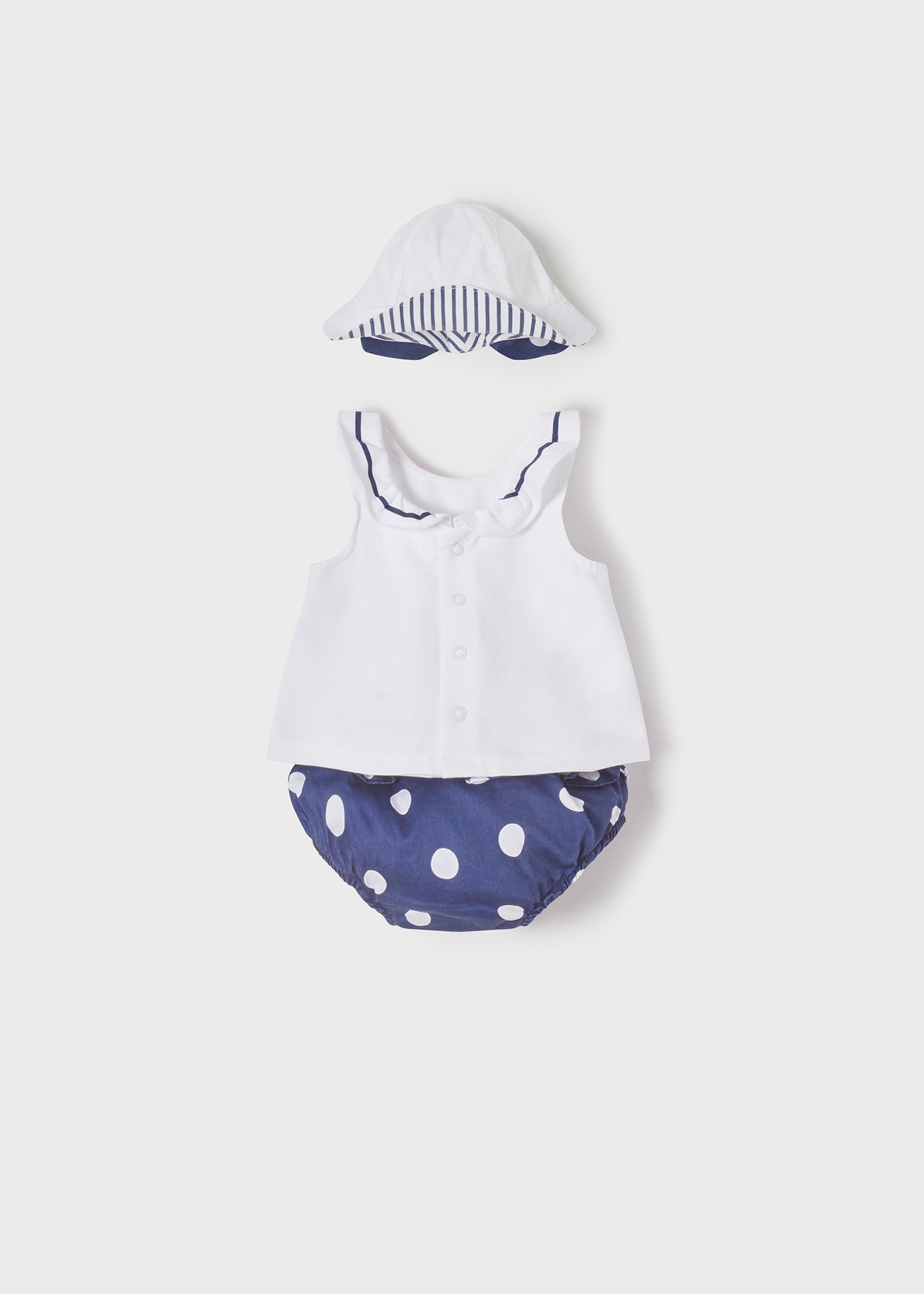 Mayoral kız bebek yazlık tişört şort şapka 3 lü set 1219